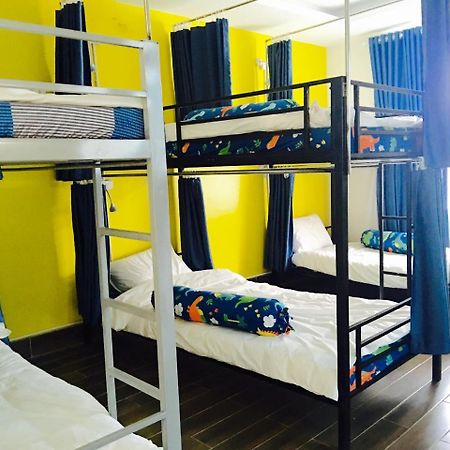 Awa Downtown Hostel Hanoi Exteriör bild
