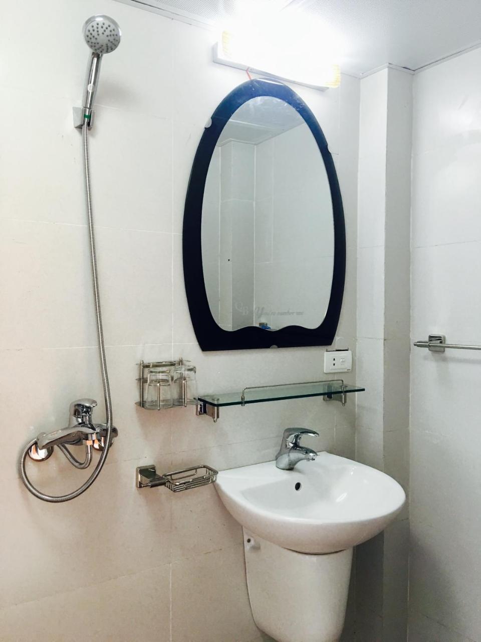 Awa Downtown Hostel Hanoi Exteriör bild