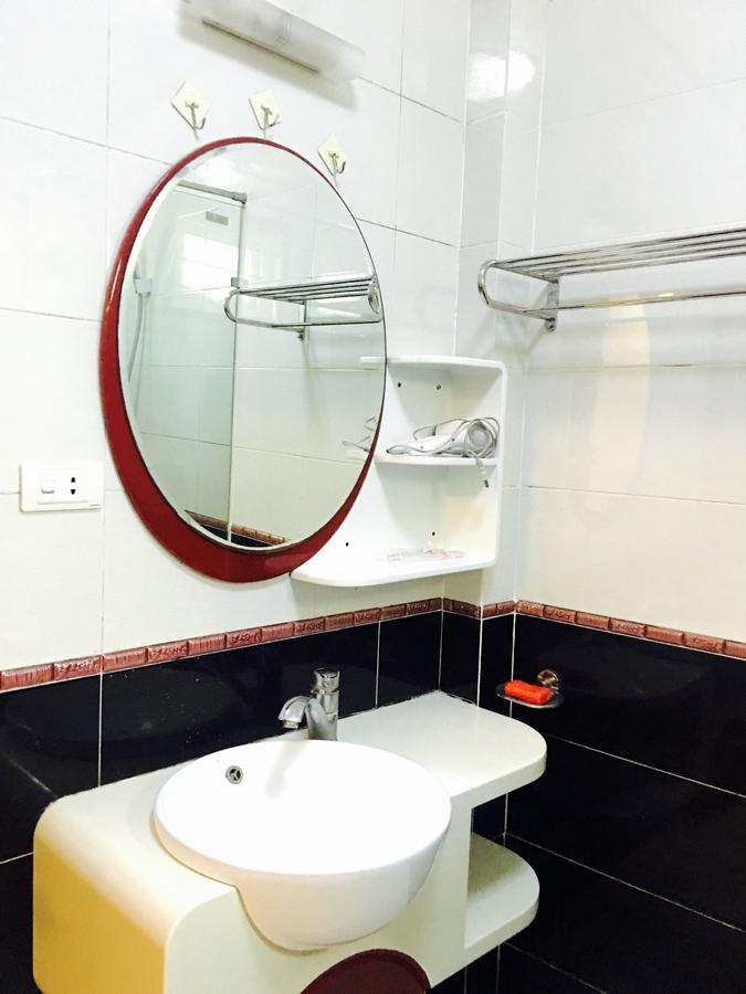 Awa Downtown Hostel Hanoi Exteriör bild